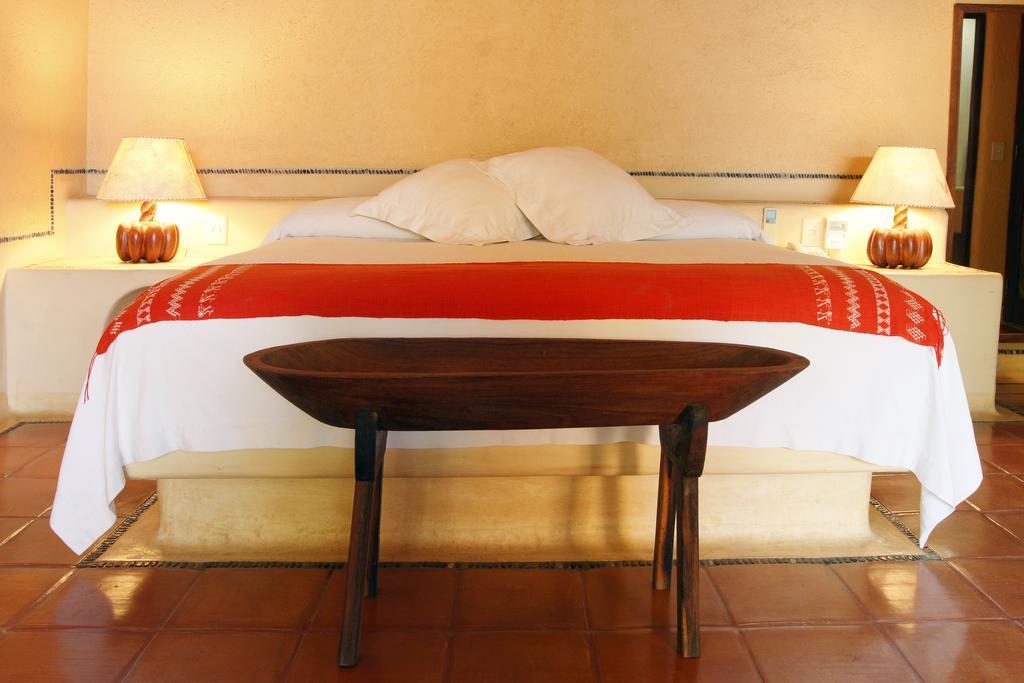 Hotel Casa Don Francisco Ixtapa  Extérieur photo