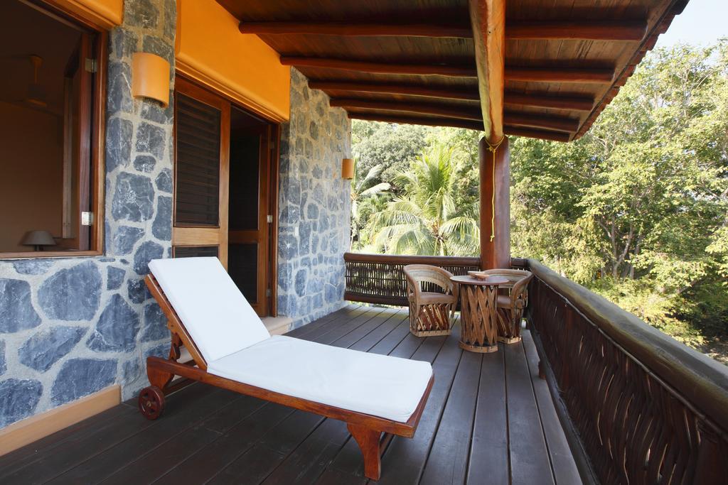Hotel Casa Don Francisco Ixtapa  Extérieur photo